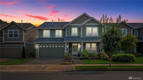 4325 25th St, Puyallup, WA 98374-4174