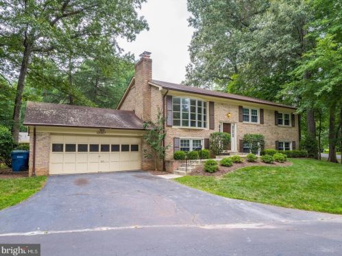12327 Myterra Way, Herndon, VA 20171-2113