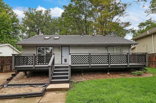 9207 8 Ave, Kenosha WI 53158-5242 exterior