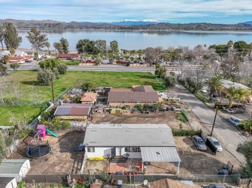 33055 Olive St, Lake Elsinore CA  92530-1434 exterior