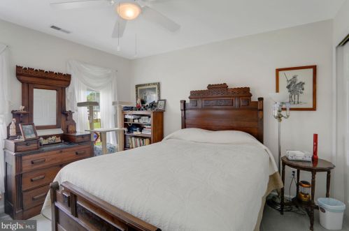 15 Meadowview Dr, Pilesgrove NJ  08098-2539 exterior