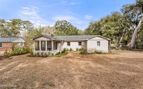 1902 Park Ave, Beaufort SC  29902-3816 exterior