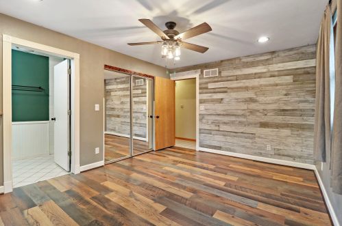 9207 8 Ave, Kenosha WI 53158-5242 exterior