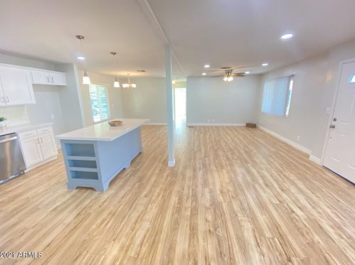 15619 17 Ave, Phoenix AZ 85086-8771 exterior