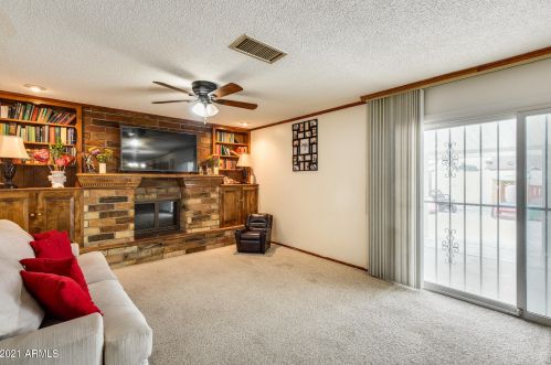 3741 Cactus Wren Dr, Phoenix AZ 85051-8186 exterior