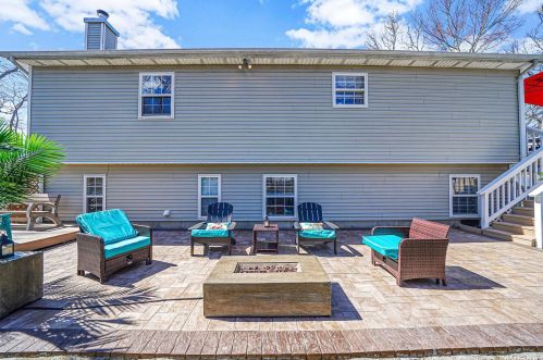 25 Audubon Ave, Holbrook NY  11741-2308 exterior