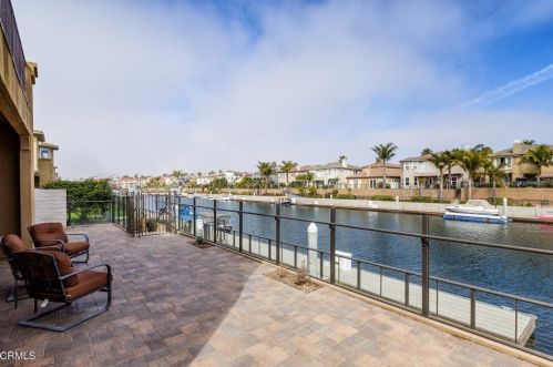 3947 Hemlock St, Oxnard CA  93035-1427 exterior