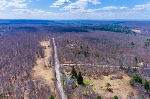 33 John Mack Rd, North Windham CT  06247-1606 exterior