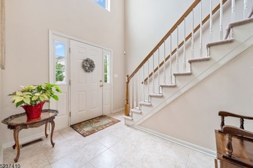 17 Shippen Ct, Flemington NJ  08822-6835 exterior