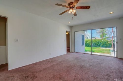 4427 Palo Verde Ave, Lakewood, CA 90713-2950