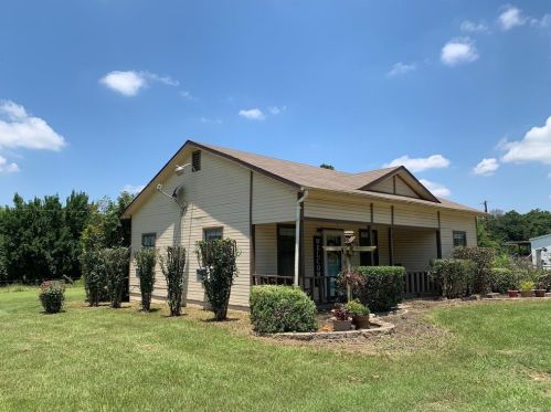 310 Horseman S Rd, Greenville, TX 75401-6041