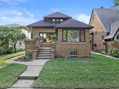 3135 Quincy Ave, Milwaukee, WI 53207-2717
