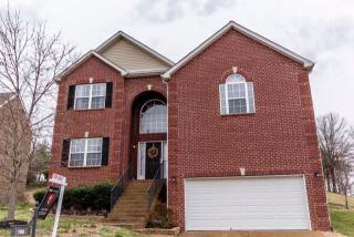 100 Carlton Dr, Hendersonville, TN 37075-6511