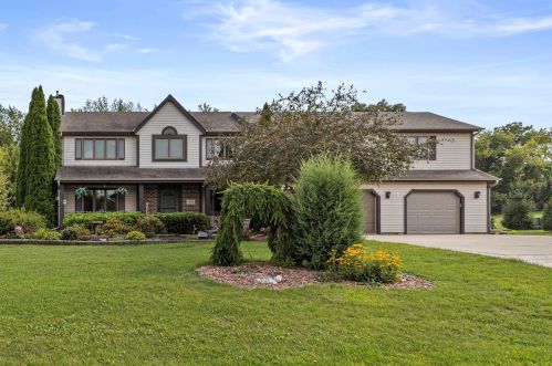 4958 Bayfield Dr, Waterford WI  53185-3376 exterior