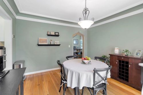 3935 Eileen Dr, Cincinnati OH 45209-2016 exterior