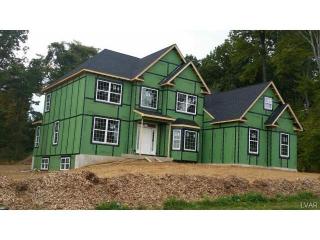 2268 Redwood Dr, Slatington, PA 18080-4169