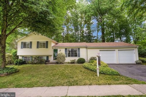 5917 Freds Oak Rd, Springfield, VA 22015-2505