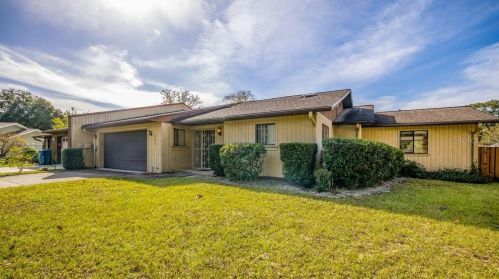 860 Lancaster Rd, Deland, FL 32720-1427