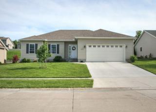 1111 Wild West Dr, Le Claire, IA 52753-8605