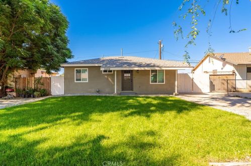 2536 Roxbury Dr, San Bernardino, CA 92404-4015