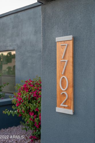 7702 Villa Theresa Dr, Glendale AZ 85308-8092 exterior