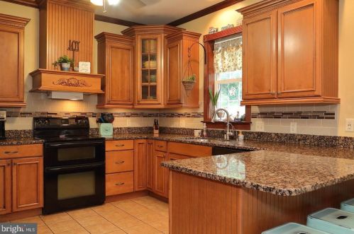 1426 Tanning Yard Hollow Rd, Fulton, PA 17563-9671