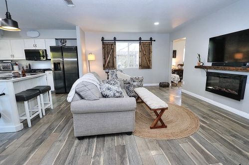 6990 Brayton Ave, Citrus Heights CA  95621-6409 exterior