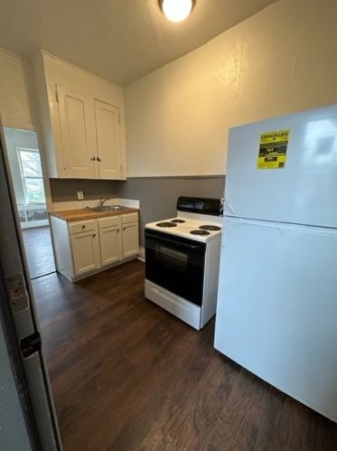 214 Thompson St, Latrobe, PA 15650-1448