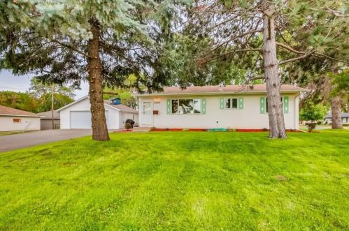 3882 69th St, South Saint Paul, MN 55076-2239