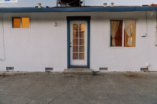 233 Monte Vista Ave, Vacaville CA  95688-3842 exterior