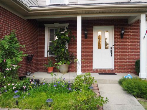 1866 Mountainview Ct, Florence, KY 41042-8036
