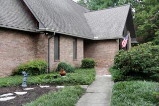 740 Lakeshore Dr, Lexington, KY 40502-3119