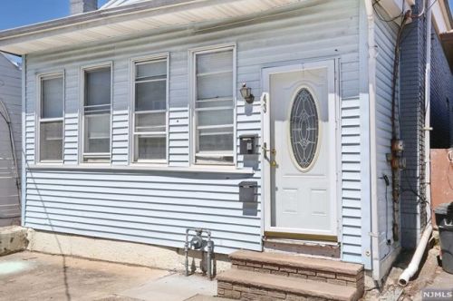 43 Malcolm Ave, Outwater, NJ 07026-1523