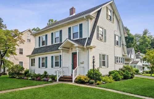 141 Hooker Ave, Poughkeepsie, NY 12601-4936