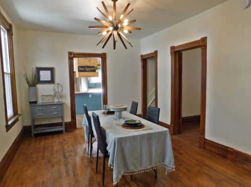 2575 Graham St, Milwaukee WI  53207-1609 exterior