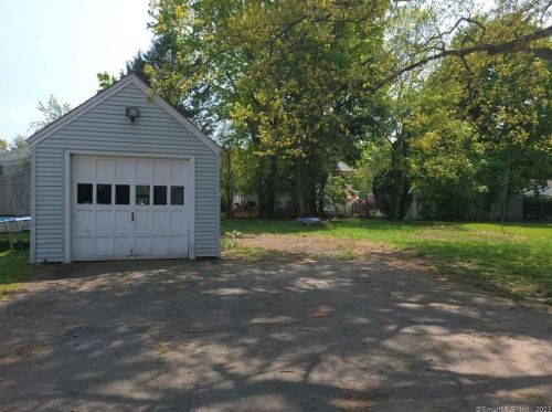 49 Norman St, Manchester CT  06040-6113 exterior