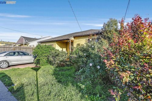 956 76, Oakland CA 94605-2808 exterior