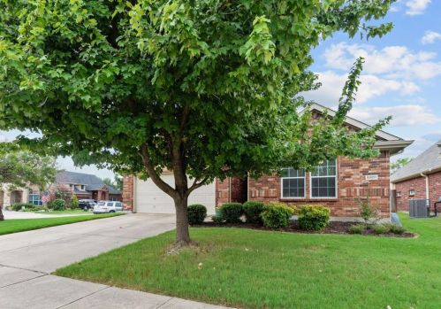 5801 Greenmeadow Dr, Argyle TX  76226-2266 exterior