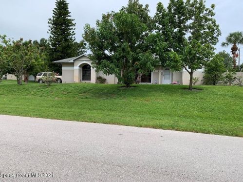 499 Concha Dr, Sebastian, FL 32958-6503