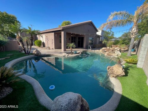 1873 Red Rock St, Gilbert, AZ 85295