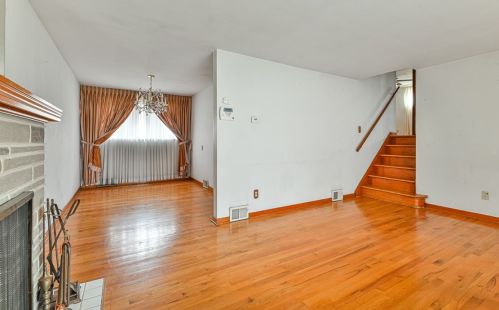 577 Grove Rd, Verona PA  15147-1656 exterior