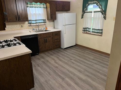 289 Edgewood Ave, Trafford, PA 15085-1551