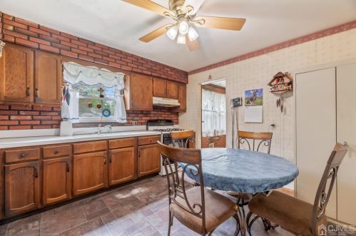 60 Schoolhouse Ln, East Brunswick NJ  08816-1251 exterior