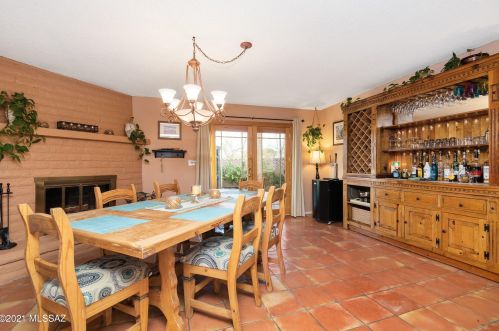 7552 Knollwood Cir, Tucson AZ 85750-2325 exterior