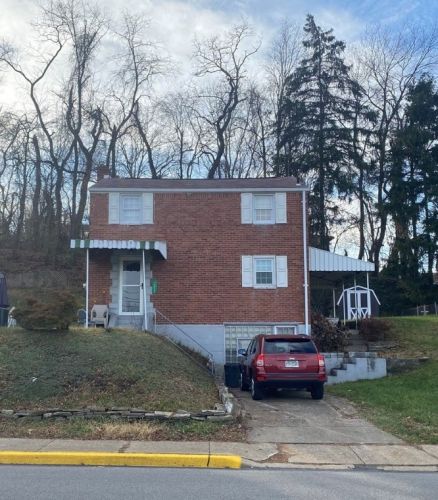 1212 Romine Ave, Mckeesport, PA 15133-3518