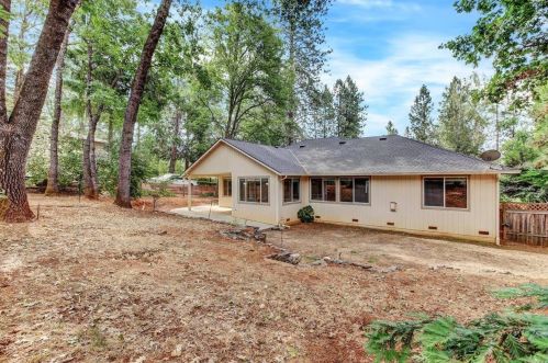 16053 Norlene Way, Grass Valley CA 95949-6609 exterior