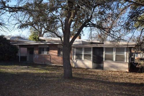 1429 Water St, Weatherford, TX 76086-2941