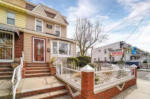 103-19 105th St, Jamaica, NY 11417-1126