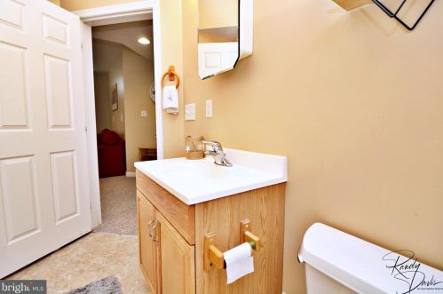 320 Stephen Ct, Charles Town WV  25414-4126 exterior