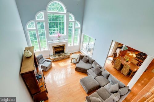 2506 Logmill Rd, Haymarket VA  20169-1417 exterior